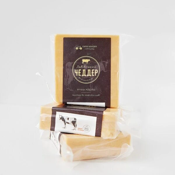 Львівський чеддер Сирні Мандри 220г